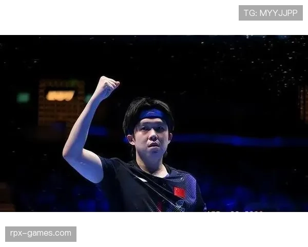 王楚钦练球像开挂，可家里沙发竟然破得那叫一惨怀疑他也爱“葛优瘫”啊？