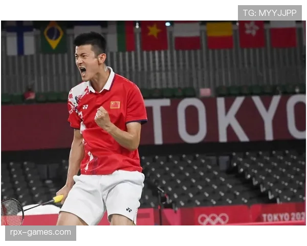 谌龙退役后住进月租五位数的训练基地，每天六点起床给儿子做营养餐